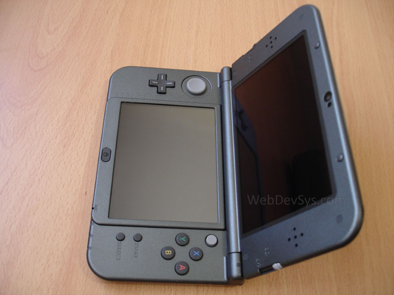Side view of n3DS XL